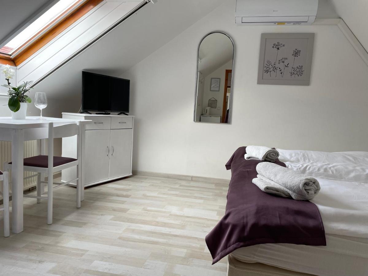 Szentesi Panzio Bed and Breakfast Fertőrákos Eksteriør billede
