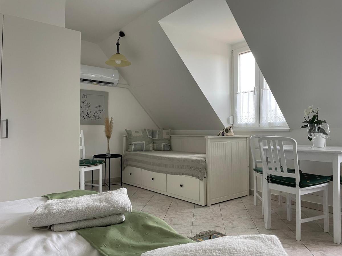 Szentesi Panzio Bed and Breakfast Fertőrákos Eksteriør billede