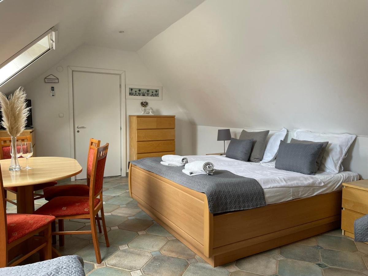 Szentesi Panzio Bed and Breakfast Fertőrákos Eksteriør billede