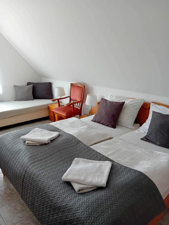 Szentesi Panzio Bed and Breakfast Fertőrákos Eksteriør billede