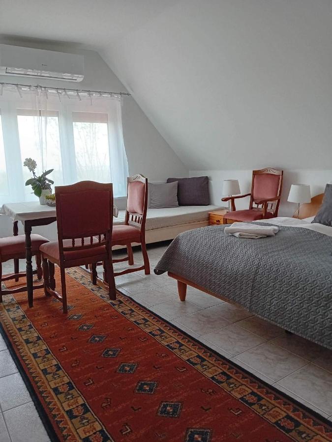 Szentesi Panzio Bed and Breakfast Fertőrákos Eksteriør billede