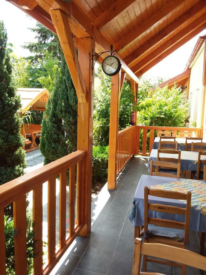 Szentesi Panzio Bed and Breakfast Fertőrákos Eksteriør billede